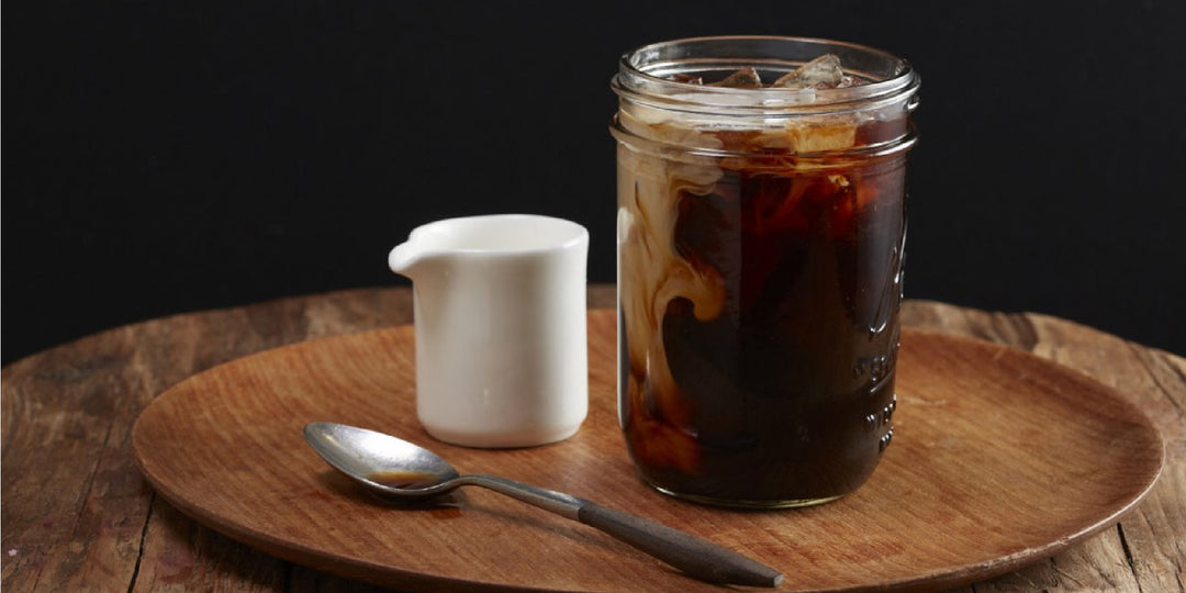 bebida gelada, bebida gelada de café, prensa francesa, moedor de café, os melhores grãos de café do mundo